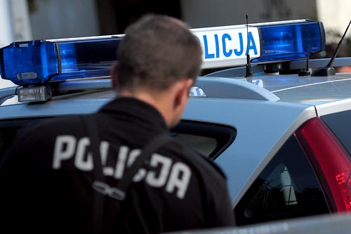 Dziesięć lat więzienia grozi mężczyźnie, który włamał się do chlewni i ukradł prosiaka. Mężczyzna z kolegami założył się, że ukradnie zwierzę.