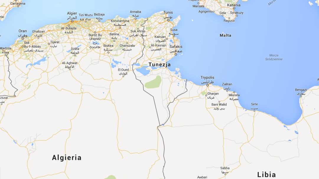 Trzy osoby zginęły, a pięć zostało rannych, w zamachu w stolicy Tunezji Tunisie. Dwaj zamachowcy-samobójcy zdetonowali ładunek wybuchowy w pobliżu ambasady amerykańskiej.