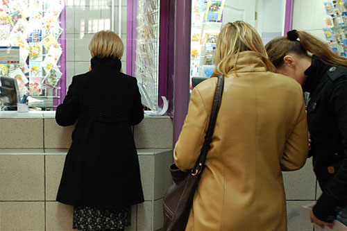 Spółka chce zdobyć wart 700 milionów zł kontrakt na obsługę sądów - ustaliła Rzeczpospolita.