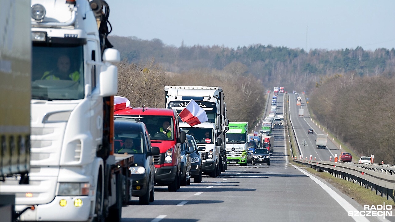 Czy ciężarówki jeżdżące po ulicach Szczecina ważą zbyt dużo - to sprawdzą szczecińscy urzędnicy.