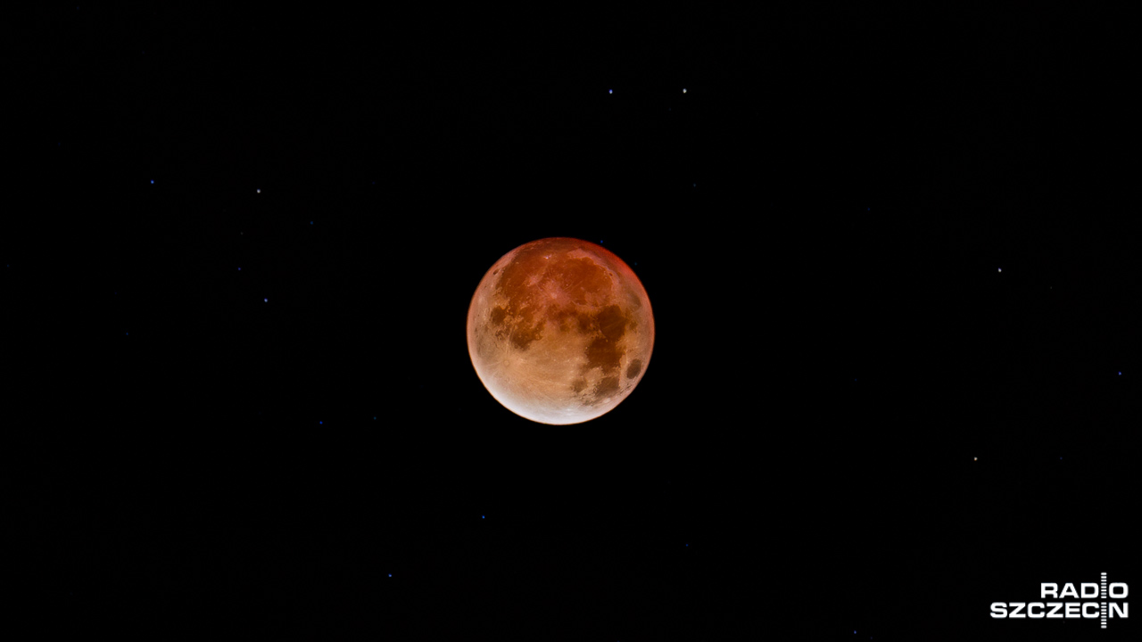 Na zachodniej półkuli można było w środę obserwować niebiesko-krwawy Superksiężyc. To bardzo rzadkie połączenie trzech zjawisk astronomicznych. Podobne wydarzenie ostatni raz odnotowano ponad 150 lat temu.