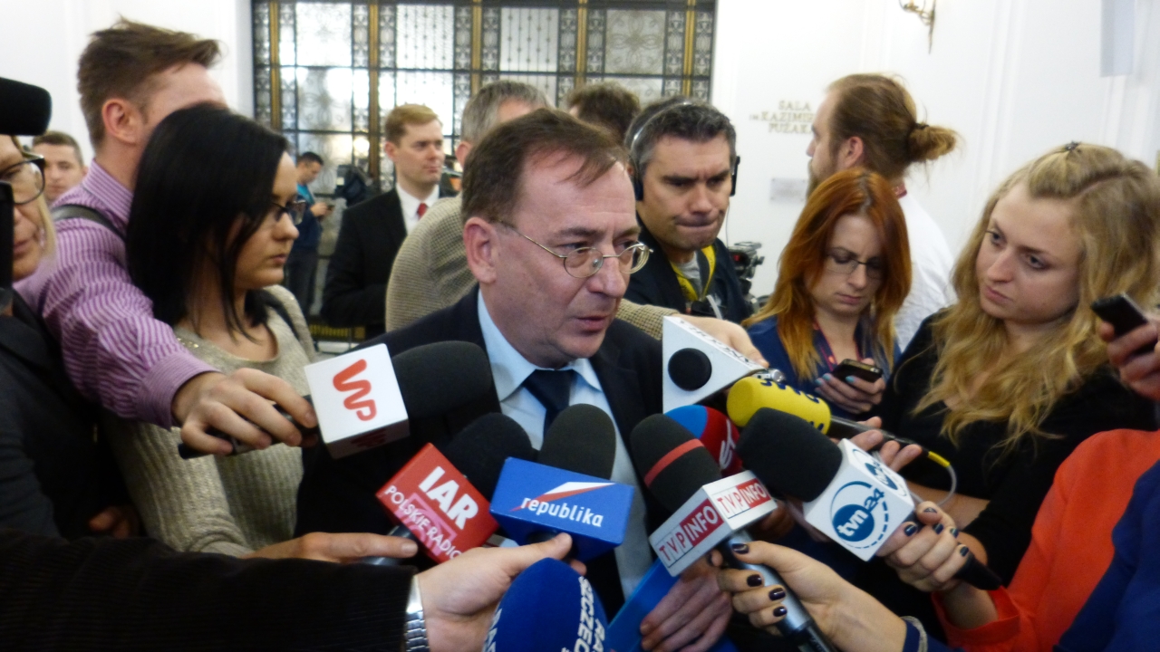 Ministerstwo Spraw Zagranicznych zwróciło się do władz Fundacji Otwarty Dialog o niezwłoczne przesłanie wszystkich uchwał zarządu fundacji przyjętych w latach 2013-2017.