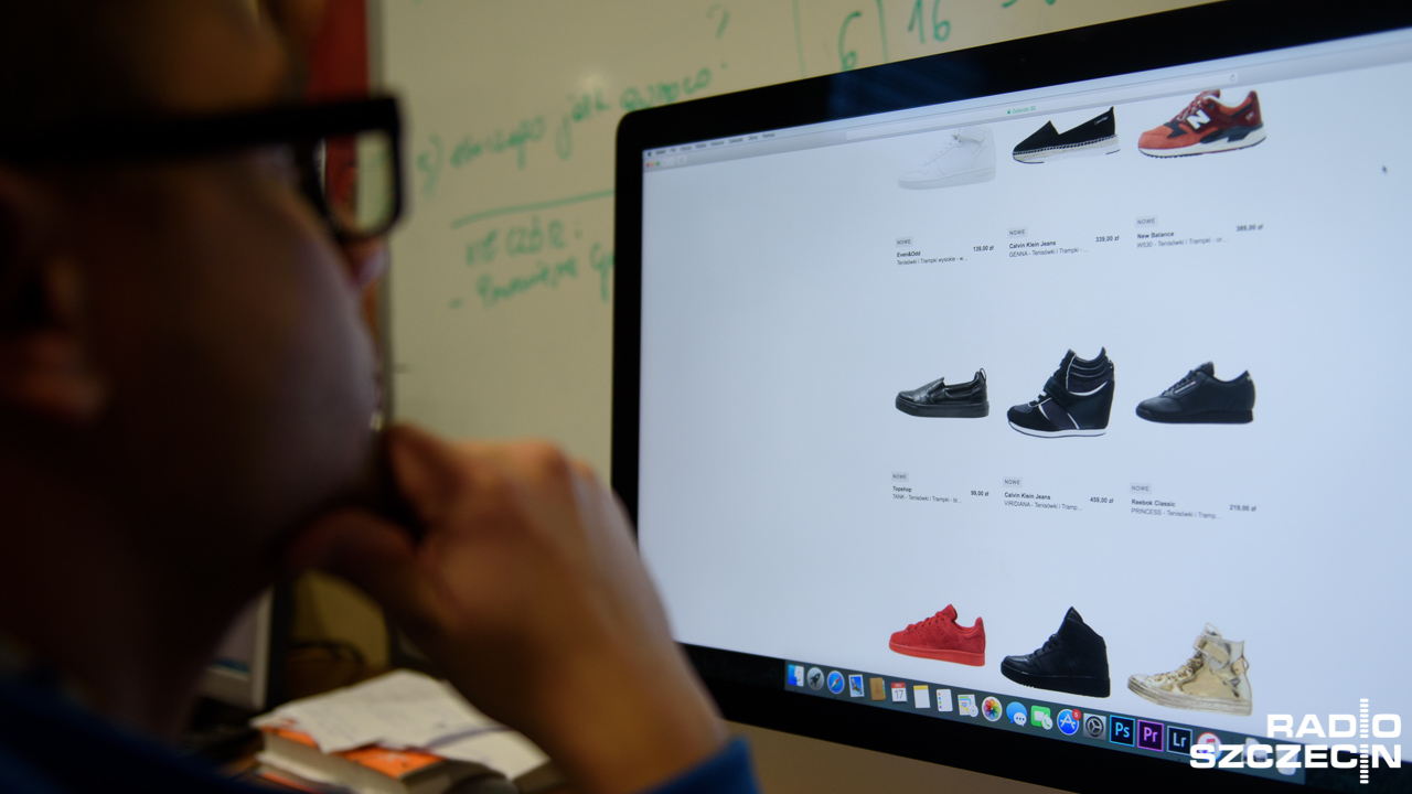 Nie będzie podatku od sprzedaży w sklepach internetowych - podaje Dziennika Gazeta Prawna.