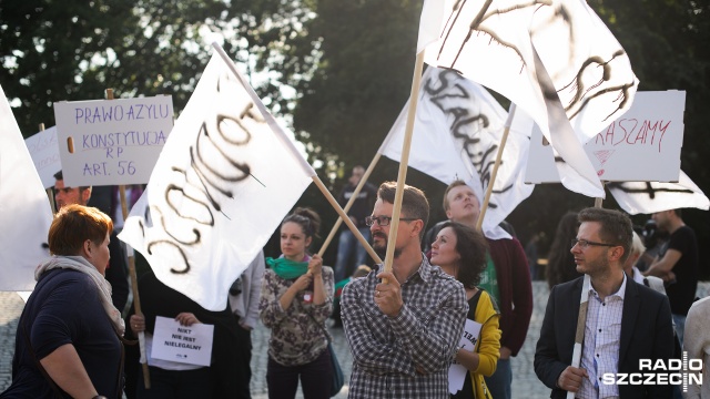 Fot. Konrad Nowak [Radio Szczecin] "Pomogę imigrantom jak tylko mogę" [WIDEO, ZDJĘCIA]
