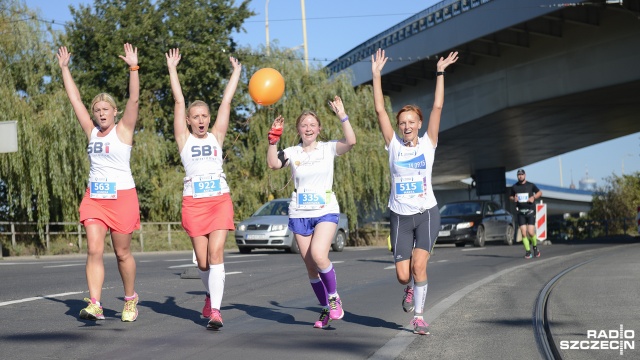 Fot. Jarosław Gaszyński [Radio Szczecin] Szczecinianie zwycięzcami maratonu w Szczecinie [WIDEO, DUŻO ZDJĘĆ]