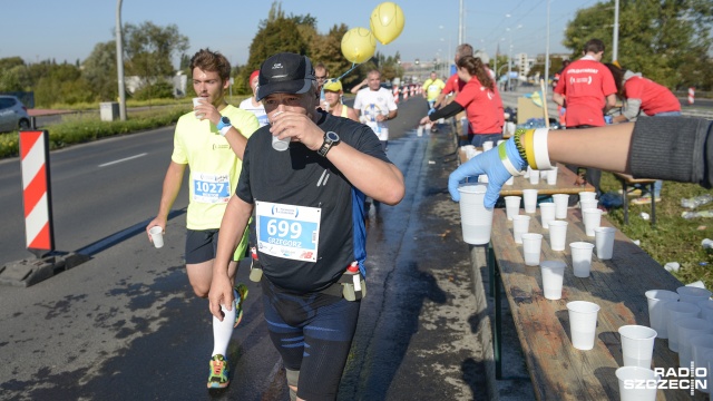 Fot. Jarosław Gaszyński [Radio Szczecin] Szczecinianie zwycięzcami maratonu w Szczecinie [WIDEO, DUŻO ZDJĘĆ]