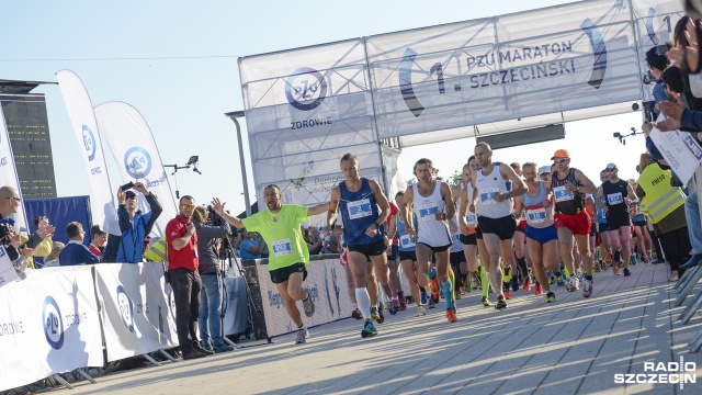 Fot. Jarosław Gaszyński [Radio Szczecin] Szczecinianie zwycięzcami maratonu w Szczecinie [WIDEO, DUŻO ZDJĘĆ]