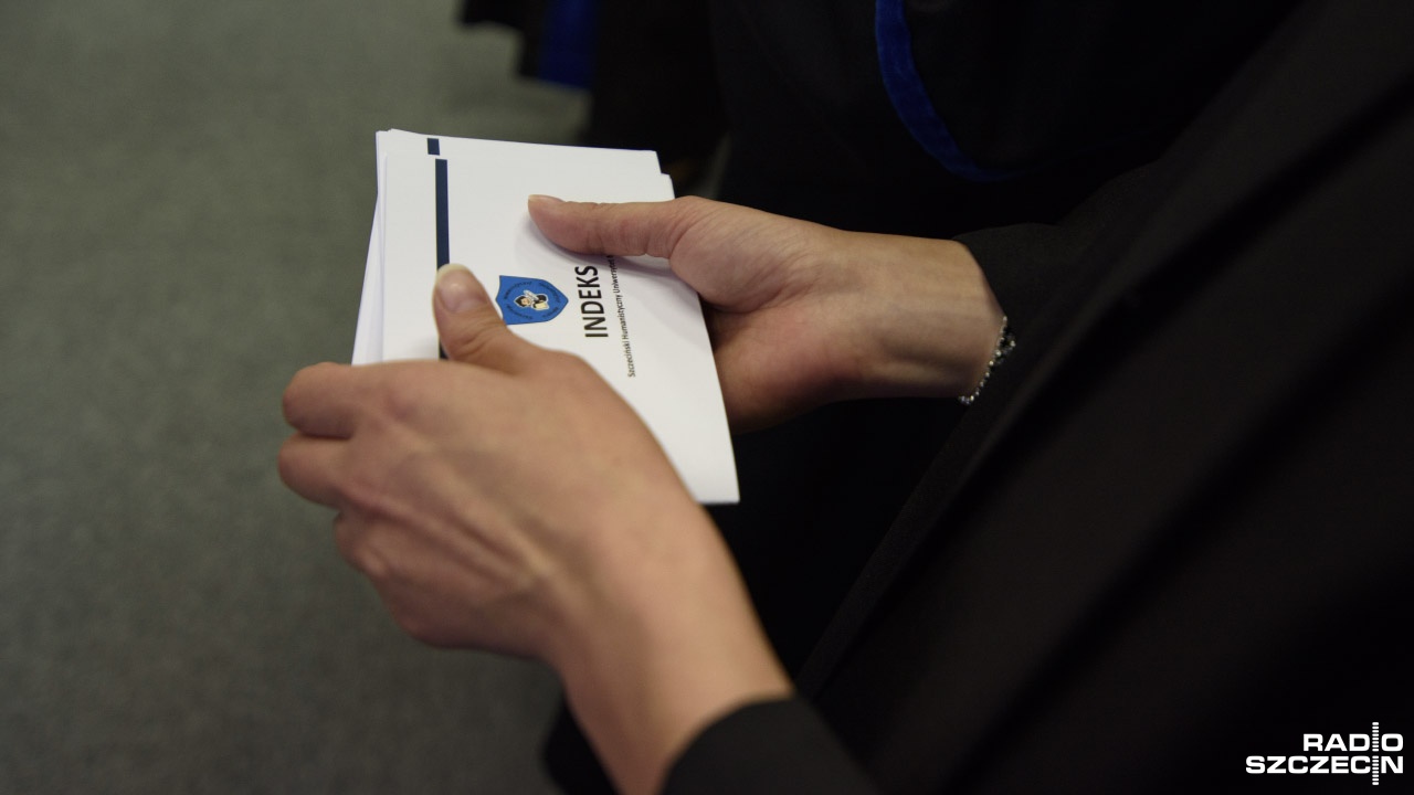 Dotacje dla uczelni uzależnione nie od liczebności studentów, a wyników oraz tworzenie silnych ośrodków badawczych w Polsce - to tylko część zmian jakie chce wprowadzić minister nauki Jarosław Gowin. Reforma już teraz budzi sporo emocji w kręgach akademickich.