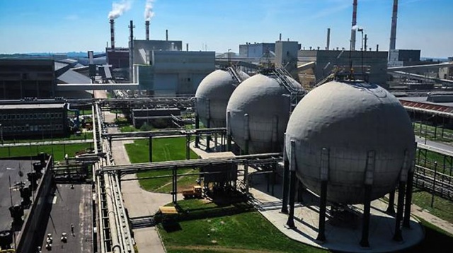 Pierwszy w tym roku statek Polskiej Żeglugi Morskiej z ładunkiem fosforytów przypłynął do polickiego portu. Surowiec trafi do Zakładów Chemicznych. Polska Żegluga Morska rocznie dostarcza do Polic średnio milion ton fosforytów.