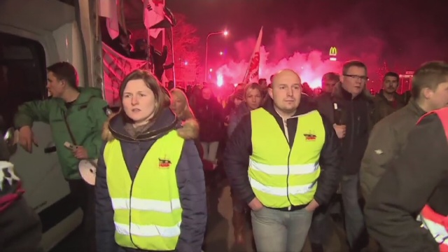 Górnicze protesty na Śląsku nie ustają. W środę przeciwko zamknięciu kopalni KWK Bobrek-Centrum manifestowali górnicy i mieszkańcy Bytomia. Z kolei przed kopalnią w Brzeszczach odbył się wiec liderów związkowych.