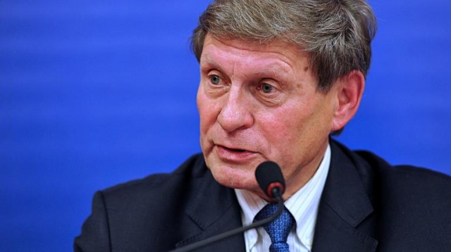 Profesor Leszek Balcerowicz uważa, że rządowa pomoc dla kredytobiorców zadłużonych we frankach szwajcarskich byłaby niemoralna - w takim tonie wypowiadał się dla Polski The Times.