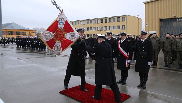 Port Wojenny w Świnoujściu ma nowego komendanta. Jest nim komandor porucznik Marek Bartkowski, który zastąpił odchodzącego komandora Jarosława Grochowinę.