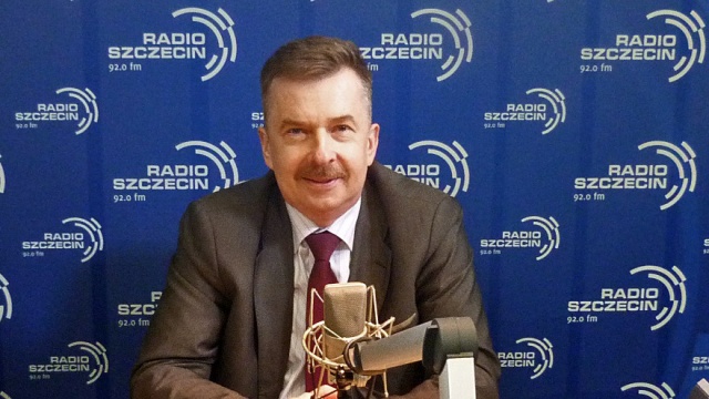 Zamiast sprzedawać Polską Żeglugę Bałtycką, powinniśmy stworzyć jednego wielkiego armatora - uważa radny Sejmiku Dariusz Wieczorek.