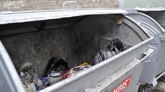 1,5 tys. właścicieli domów jednorodzinnych w Szczecinie nie złożyło jeszcze nowej deklaracji śmieciowej. Taki obowiązek ma trzy tysiące osób prywatnych, które rozliczają się według ilości zużytej wody.