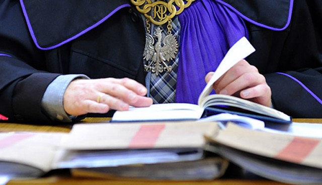 Trzy lata spędzi w więzieniu kierowca, który spowodował śmiertelny wypadek w Szczecinie. Adam B. musi też zapłacić rodzinie dziewczynki, która zginęła, ponad 100 tysięcy złotych.