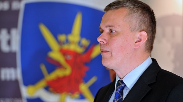 Polska nie wyśle ciężkiego sprzętu na Ukrainę. Szef MON ucina spekulacje dotyczące ewentualnej pomocy militarnej dla tamtejszego wojska w walce z separatystami. Zapewnia jednak, że Ukraińcy mogą liczyć na wsparcie innego rodzaju.