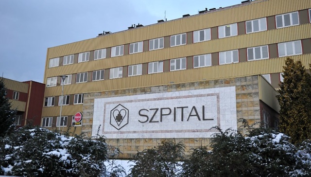 Szczecińska prokuratura musi wszcząć śledztwo dotyczące zabiegu in vitro w szpitalu w Policach. Tak uznał sąd, który rozpatrywał we wtorek zażalenie poszkodowanych rodziców. Decyzja jest prawomocna.