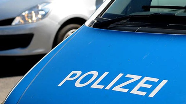 Niemiecka policja szuka sprawcy napadu na 70-latkę. Mundurowi proszą też świadków zdarzenia o kontakt.