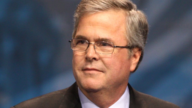 62-letni Jeb Bush, brat Georga W. i syn Georga seniora dał do zrozumienia, że w 2016 roku zamierza wystartować w wyścigu prezydenckim z ramienia Partii Republikańskiej.