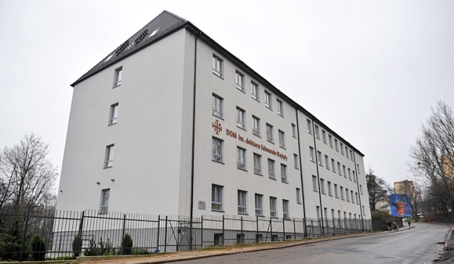 Będziemy ciągle w niedoczasie - tak o rosnącej kolejce do DPS-u mówi Krzysztof Soska, zastępca prezydenta Szczecina odpowiedzialny za opiekę społeczną.