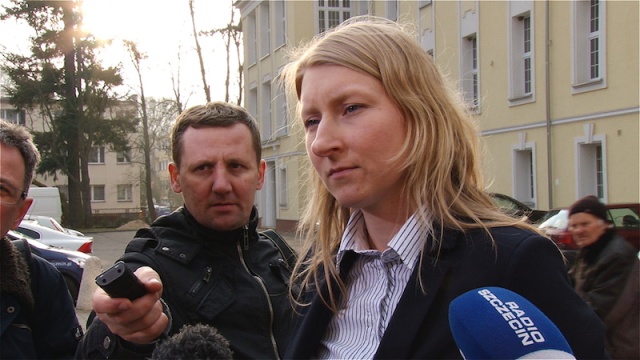 Cały dzień trwały negocjacje zarządu spółki Szpitale Polskie z lekarzami z pobliskich szpitali. To dlatego, że w sobotę z placówki odchodzi kilkunastu lekarzy. Po kilku godzinach rozmów, zarząd zapewnił, że znaleziono lekarzy na miejsce tych co odejdą, a ewakuacja pacjentów zostaje wstrzymana.