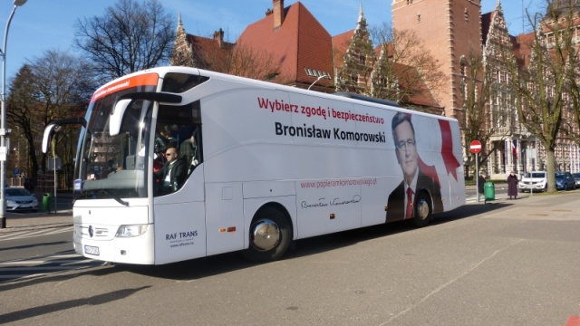 Autobus promujący Bronisława Komorowskiego w kampanii prezydenckiej przez dwa tygodnie będzie krążył pomiędzy zachodniopomorskimi powiatami.