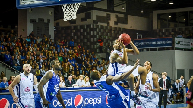 Koszykarze drużyny King Wilki Morskie Szczecin przegrali z Energą Czarnymi Słupsk 50:82 w 22. kolejce rozgrywek o mistrzostwo Polski.