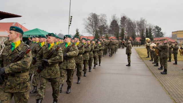 Kolejni żołnierze ze Złocieńca lecą do Bośni i Hercegowiny. To IX zmiana Polskiego Kontyngentu Wojskowego w tym kraju.
