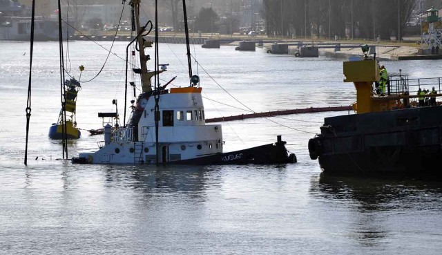 Izba Morska w Szczecinie wyjaśni okoliczności zatonięcia holownika Kuguar. Pierwsze posiedzenie odbędzie się w kwietniu. Izba zajmie się sprawą na wniosek armatora holownika, Zakładu Usług Żeglugowych.