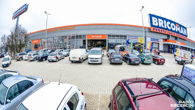 Tak zwany sklep-skład przy ulicy Białowieskiej to pierwszy taki market budowlany w Szczecinie.