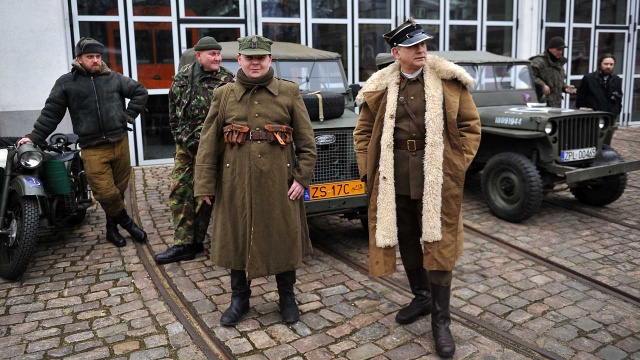 Po raz piąty spod szczecińskiego Muzeum Techniki i Komunikacji ruszył rajd historycznych pojazdów wojskowych.
