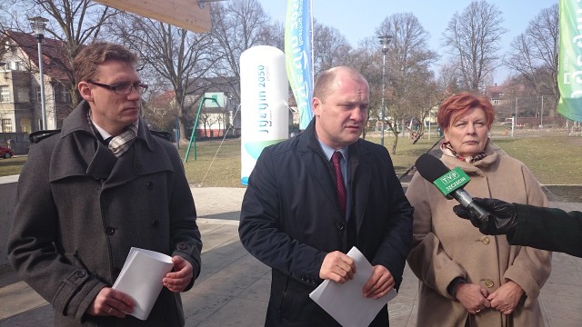 Magistrat przygotowuje ulotki informacyjne, plakaty i spoty w mediach.