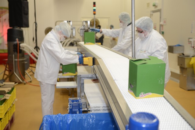 20 milionów złotych kosztowała nowa hala Drobimexu, która stanęła w Goleniowie. W budynku znalazła się między innymi 40 - metrowa linia do pakowania wędlin.