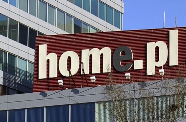 Szczeciński gigant na rynku usług internetowych, firma Home.pl idzie pod młotek - donosi portal Puls Biznesu. Udziałowcy chcą sprzedać 100 proc. akcji firmy za ok. pół miliarda złotych.