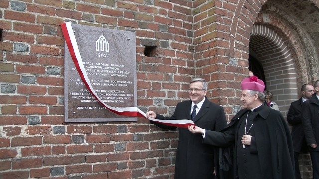 Zespół klasztorny cystersów w Kołbaczu otrzymał miano Pomnika Historii. Tytuł nadał osobiście prezydent Bronisław Komorowski, który w piątek odwiedził województwo zachodniopomorskie.
