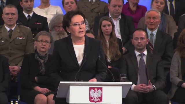 Ponad połowa obietnic z expose została zrealizowana - mówiła we wtorek premier Ewa Kopacz. Tym samym podsumowała pół roku działania swojego rządu.