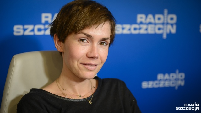 Intensywne treningi na siłowni, ogolenie głowy na łyso i nauka męskiego chodu - tak wyglądały przygotowania Olgi Bołądź do roli w Służbach Specjalnych.