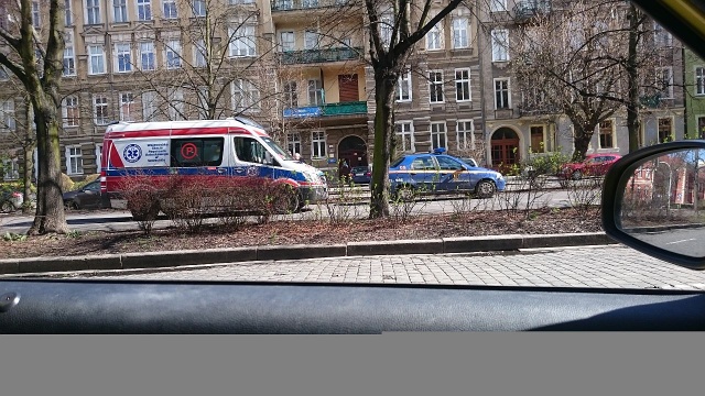 Półnagi mężczyzna w centrum Szczecina. Straż miejska otrzymała zgłoszenie od przechodnia.