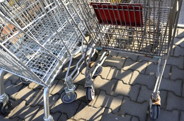 Większość sklepów w sobotę skróciła godziny pracy. Galerie tuż przed ich zamknięciem odwiedziły tłumy szczecinian.