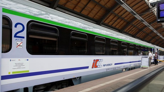 70 minut opóźnienia ma pociąg Sukiennice z Krakowa do Szczecina. Między stacją Kraków Główny a Kraków Przedmieście doszło do usterki pojazdu.