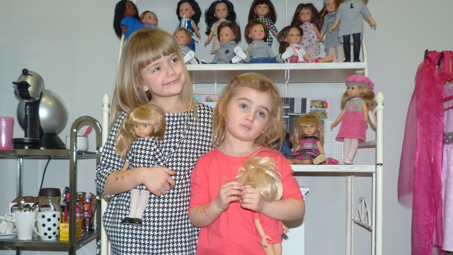 Sandra Mianowska i Monika Krawczyńska właścicielki firmy La Lalla sprzedały już kilka tysięcy sztuk lalek-sobowtórów. Najwięcej zamówień jest z Anglii, Holandii, Niemiec, Austrii i Polski.