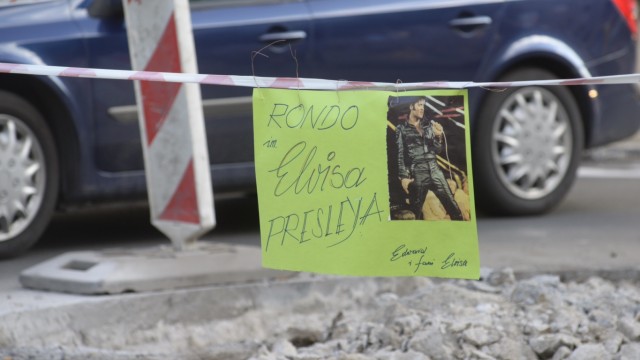 Ronda imienia Elvisa Presley039a przy skrzyżowania Rayskiego i Mazurskiej w Szczecinie nie będzie, ale król rock and rolla będzie miał swoje miejsce w Szczecinie. Taką decyzję podjęli radni na komisji bezpieczeństwa.