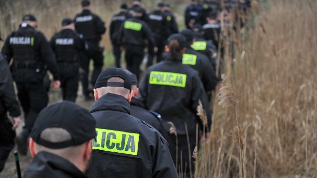 Mężczyzna zatrzymany z uprowadzoną dziewczynką z Wołczkowa pod Szczecinem to 31-letni Adrian M. - dowiedziało się Radio Szczecin.