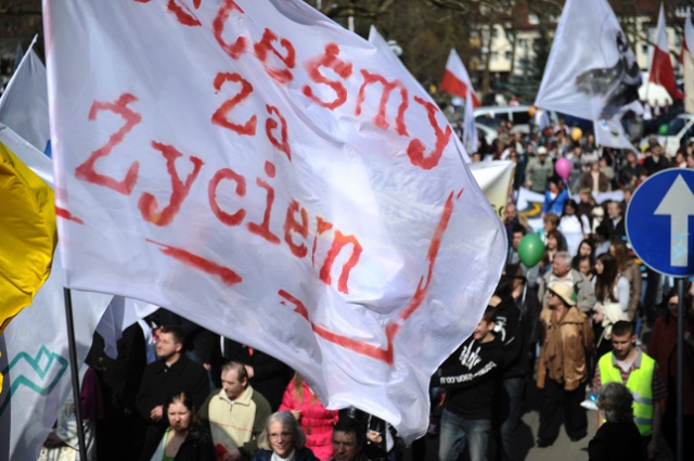 Po raz trzynasty ulicami Szczecina przejdzie w niedzielę największy w Polsce Marsz dla Życia pod hasłem Kobieta jest piękna.