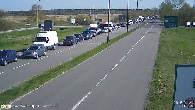 Kierowcy zmierzający do Świnoujścia na prom poczekają ponad godzinę.