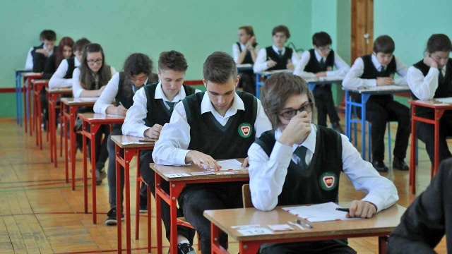 Ponad 15 tysięcy uczniów w województwie, w tym nieco ponad trzy tysiące z samego Szczecina, napisze w środę egzamin gimnazjalny z części matematyczno-przyrodniczej.