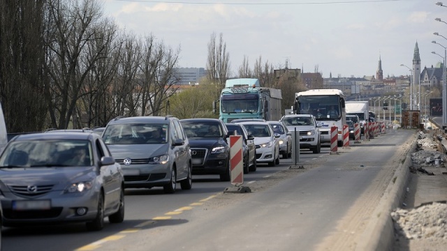 Spore korki utworzyły się w piątek po południu na ulicach Szczecina.