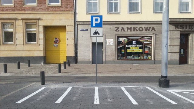 Wszyscy się zmieścimy. Pod takim hasłem ruszył w sobotę pierwszy, pilotażowy program skierowany w Szczecinie do motocyklistów. Będą oni mogli na niektórych ulicach jechać pasami przeznaczonymi dla autobusów i tramwajów.