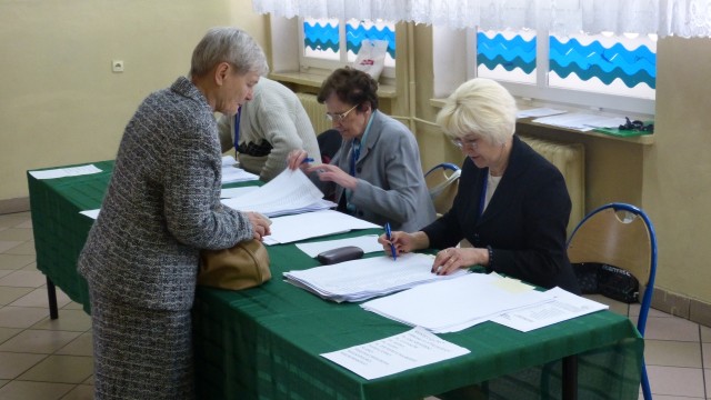 Niska frekwencja w wyborach do rad osiedli w Szczecinie. Do godziny 14 ok. trzech procent mieszkańców zdecydowało się oddać swój głos.