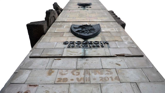 Napisy Donieck i Ługańsk zniknęły z Pomnika Wdzięczności dla Armii Czerwonej w Szczecinie. Zmyli je pracownicy Zakładu Usług Komunalnych.